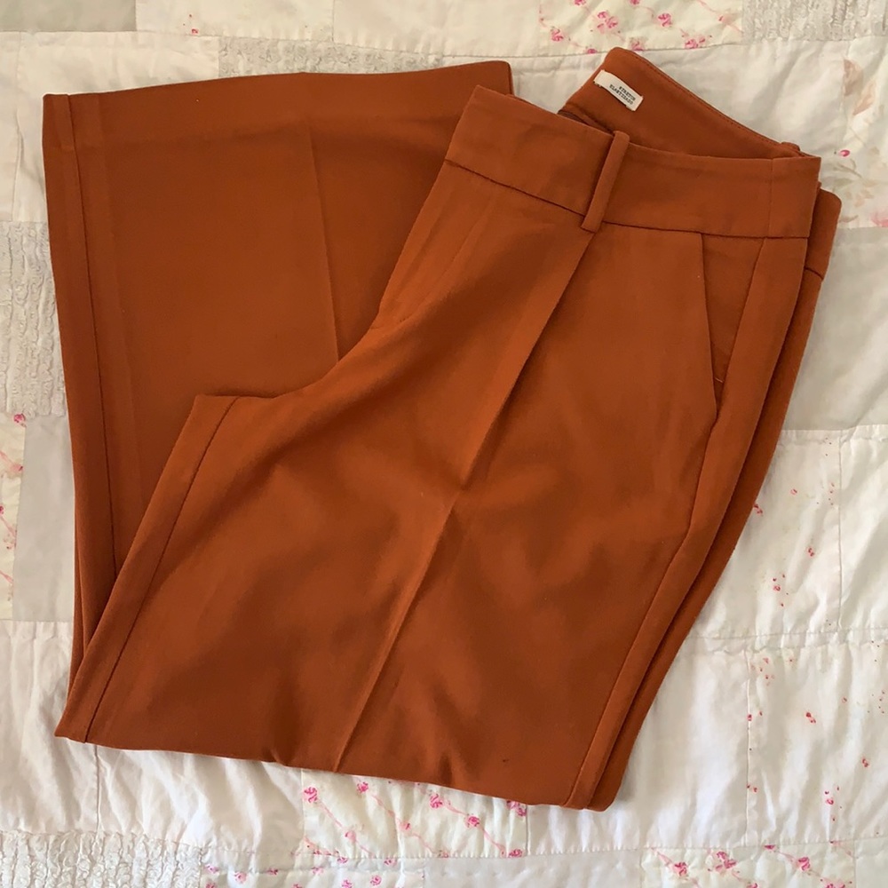 Wide leg pleated pants